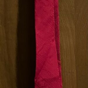 Vintage Wembley 100% Silk Elegant Red Men's Tie